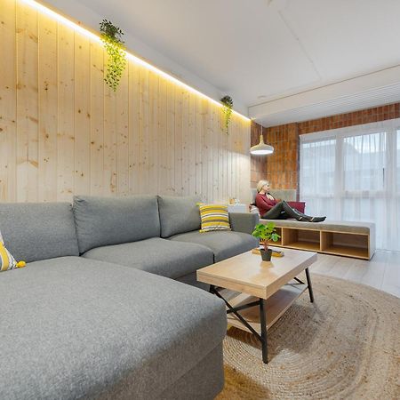 Narnia Apartment Орадеа Екстериор снимка